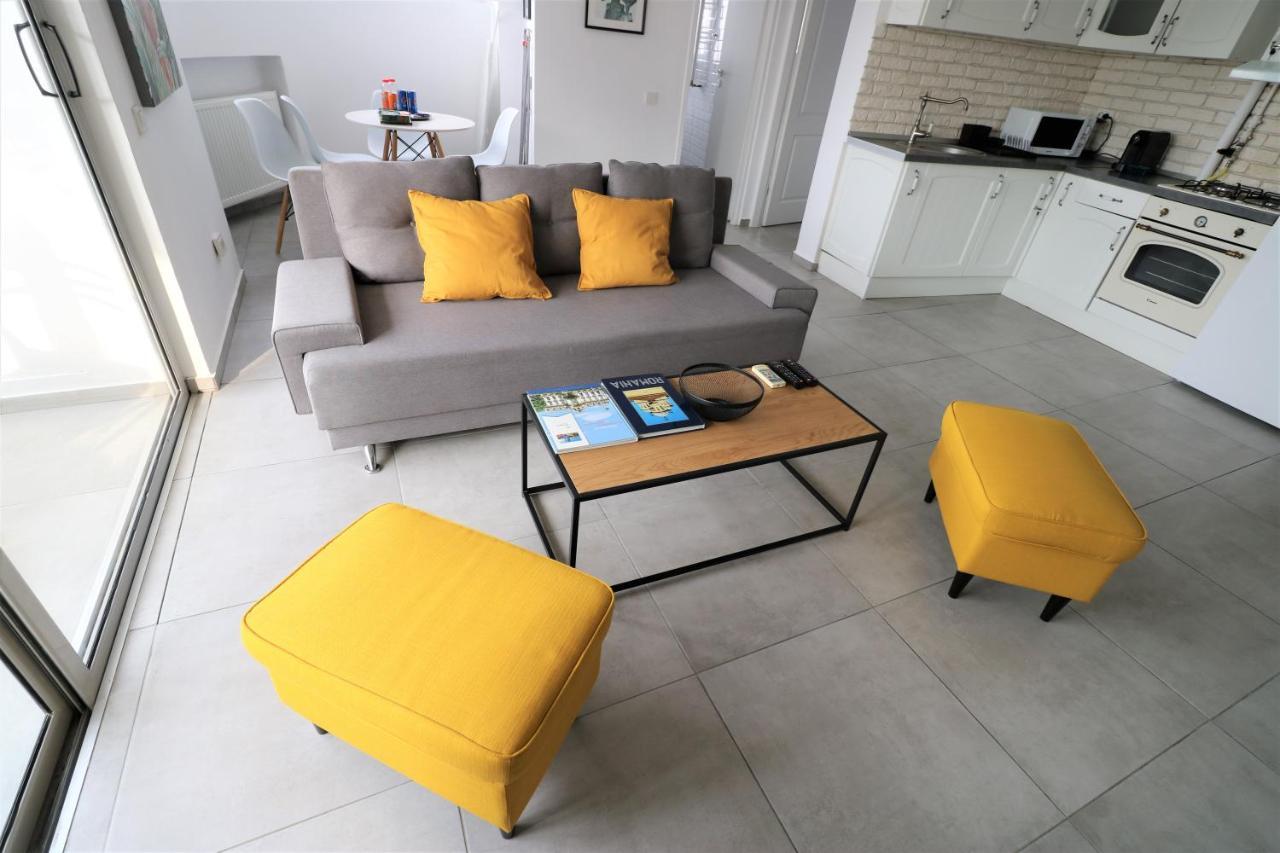 Serenity Heights Apartment: A Panoramic Haven Near Old Town - Free Minibar Бухарест Экстерьер фото