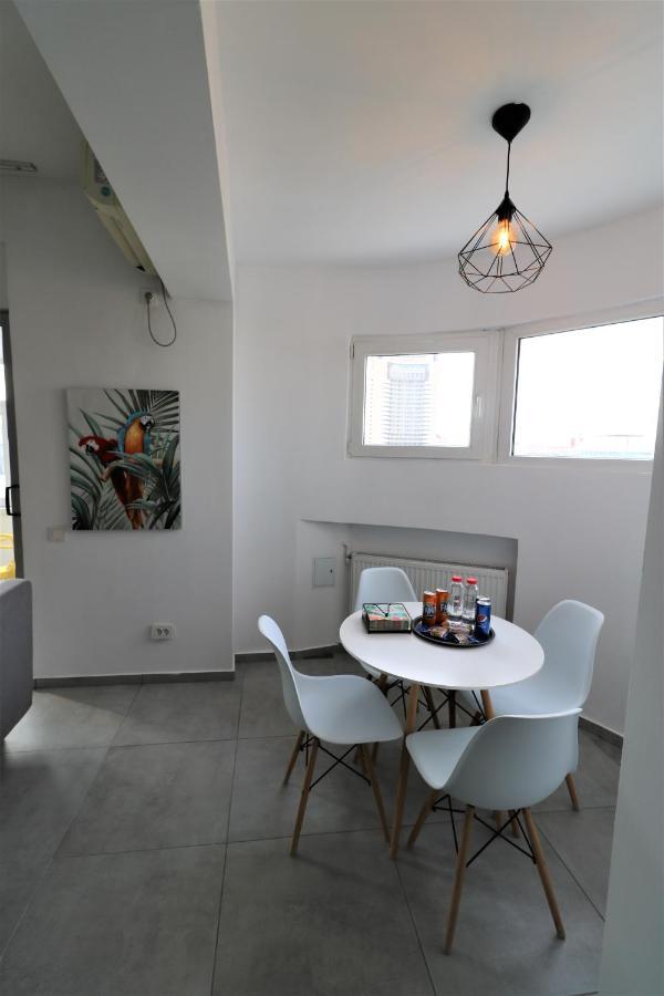 Serenity Heights Apartment: A Panoramic Haven Near Old Town - Free Minibar Бухарест Экстерьер фото
