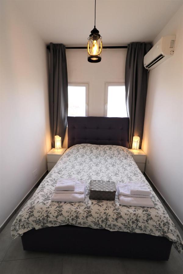 Serenity Heights Apartment: A Panoramic Haven Near Old Town - Free Minibar Бухарест Экстерьер фото