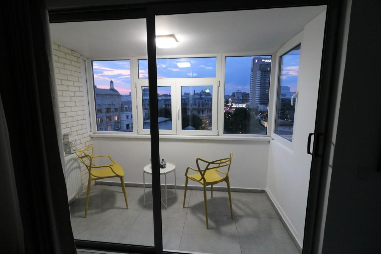 Serenity Heights Apartment: A Panoramic Haven Near Old Town - Free Minibar Бухарест Экстерьер фото