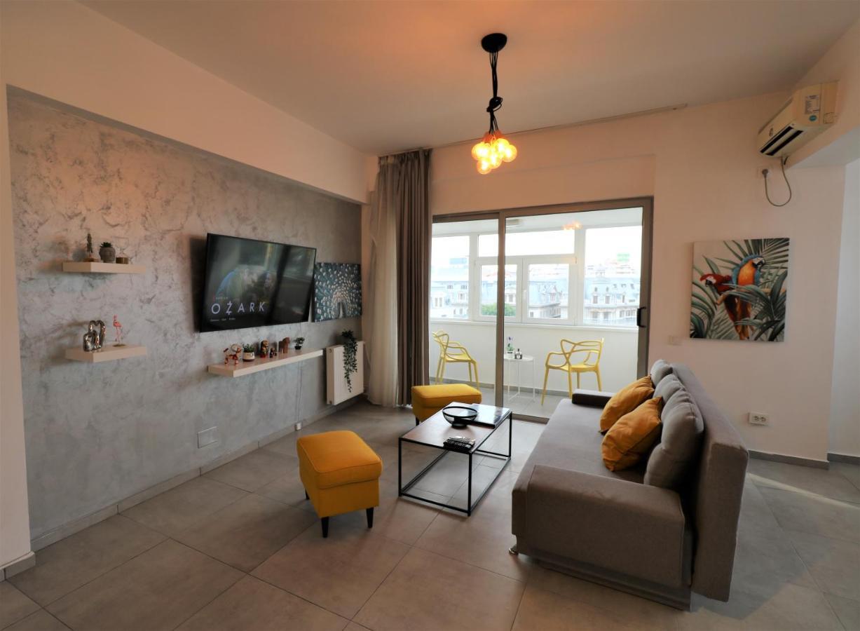 Serenity Heights Apartment: A Panoramic Haven Near Old Town - Free Minibar Бухарест Экстерьер фото