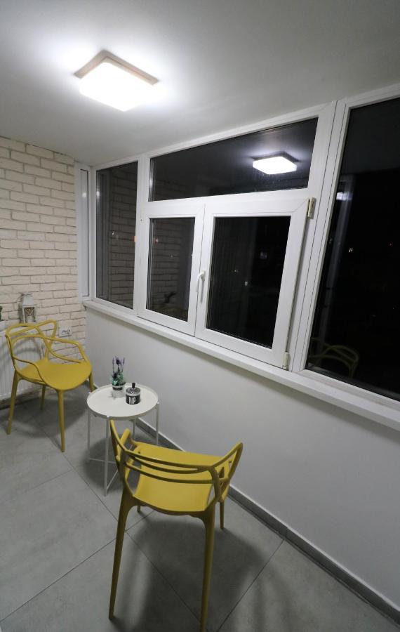 Serenity Heights Apartment: A Panoramic Haven Near Old Town - Free Minibar Бухарест Экстерьер фото